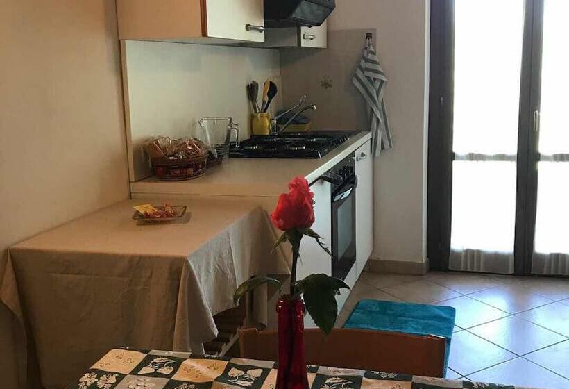 فندق ريفى Agriturismo Colleciglio