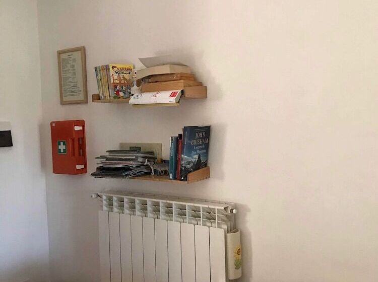 فندق ريفى Agriturismo Colleciglio