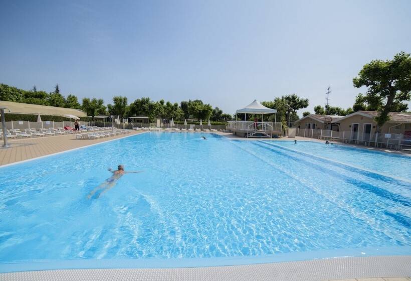 فندق Sereno Camping Holiday