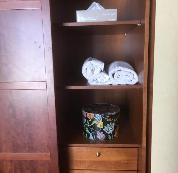 Jfk B & B