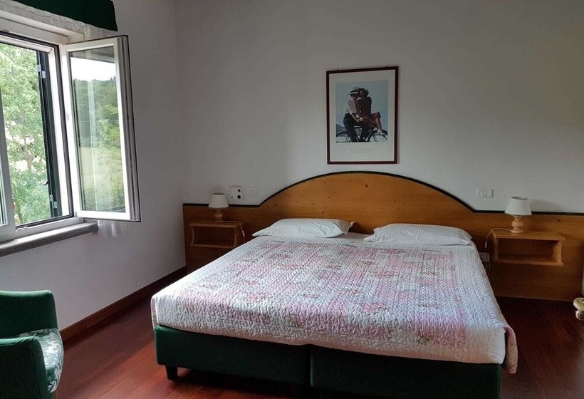 פנסיון Il Casale Dei Fiori