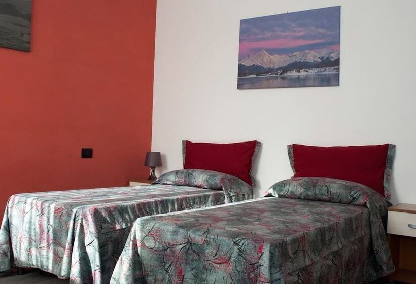 بنسيون Il Mandorlo Rooms & Garden