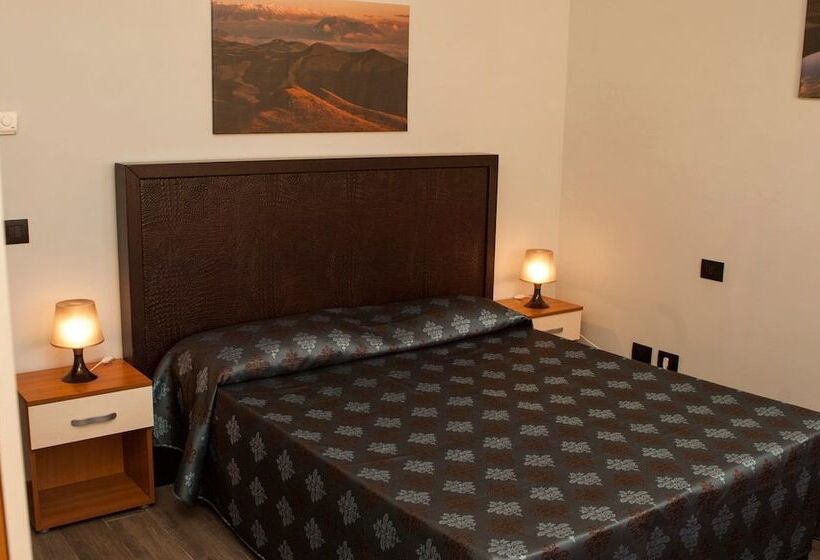 بنسيون Il Mandorlo Rooms & Garden