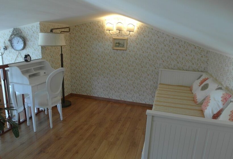 بنسيون The White Villa