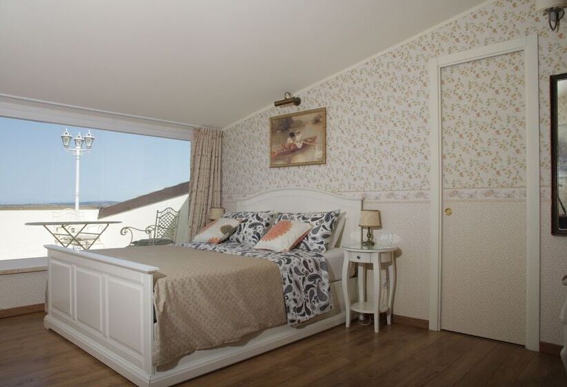 بنسيون The White Villa