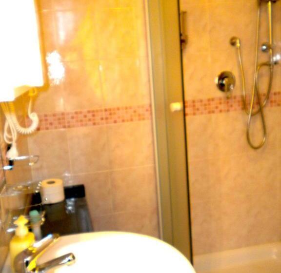 פנסיון Top Suit Uno   Guest House