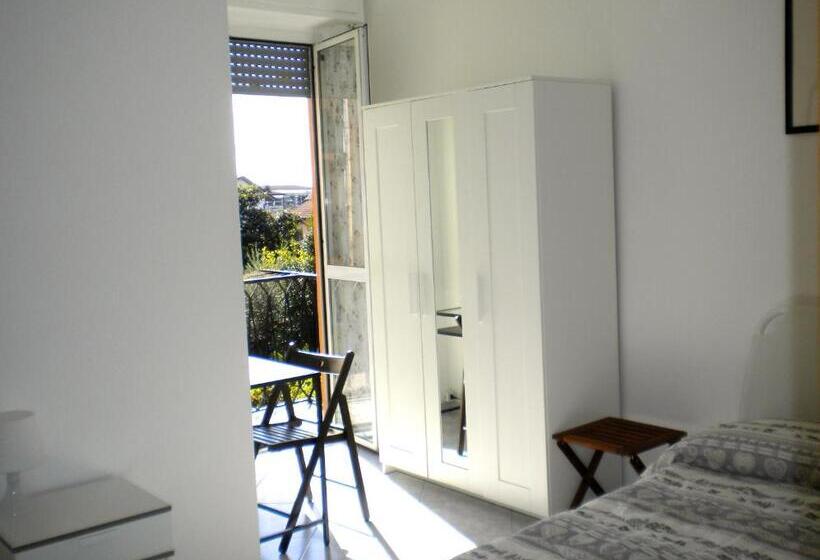 פנסיון Top Suit Uno   Guest House