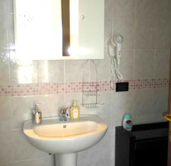 פנסיון Top Suit Uno   Guest House