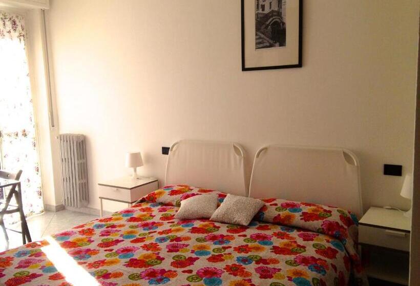 פנסיון Top Suit Uno   Guest House