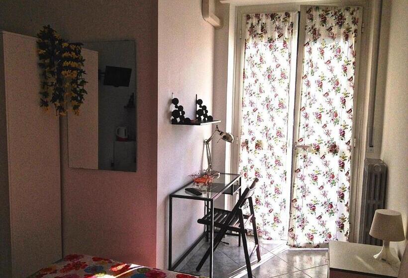 פנסיון Top Suit Uno   Guest House