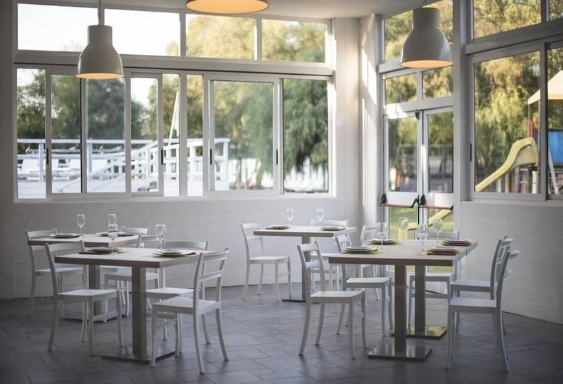 منتجع Nautilus Village