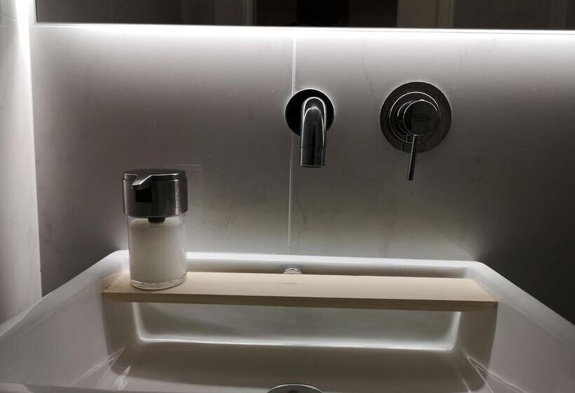 تختخواب و صبحانه Inn Comfort