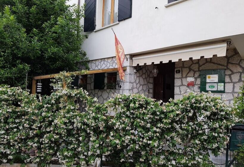 بنسيون Bboderzo Bed & Breakfast