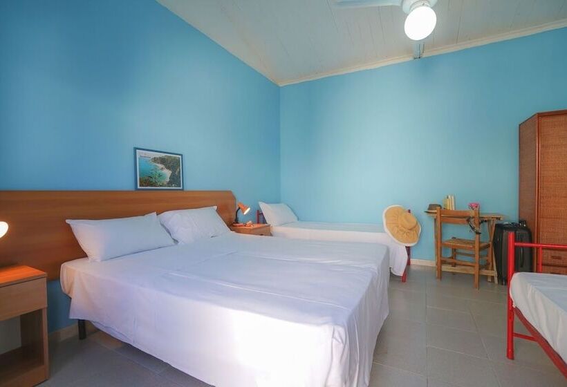 住所  Villaggio Paradiso Del Sub