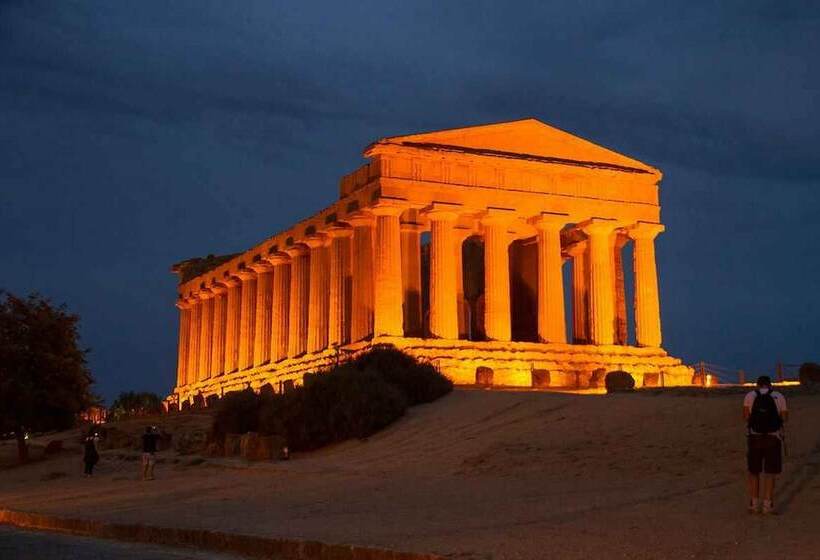 B&b Il Melograno Antico Con Terrazza E Giardino