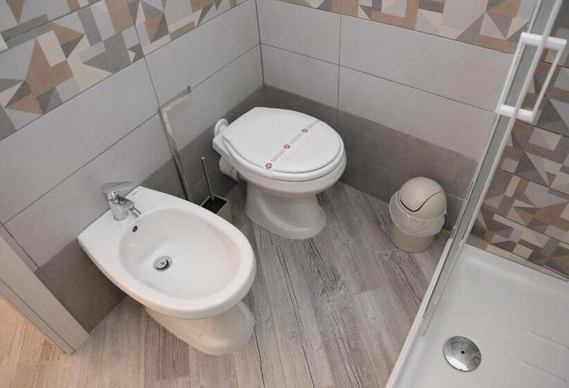 B&b Il Melograno Antico Con Terrazza E Giardino