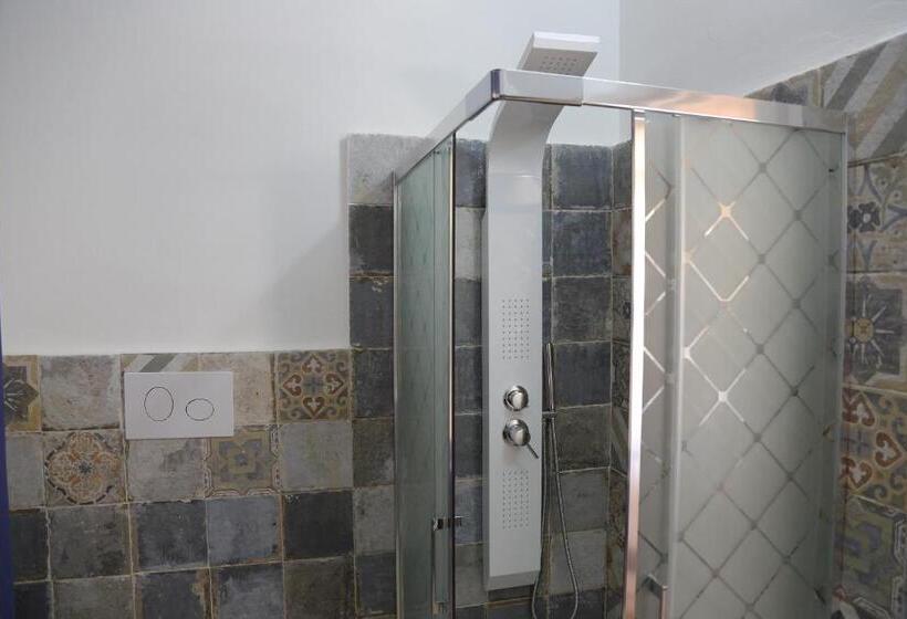 B&b Il Melograno Antico Con Terrazza E Giardino