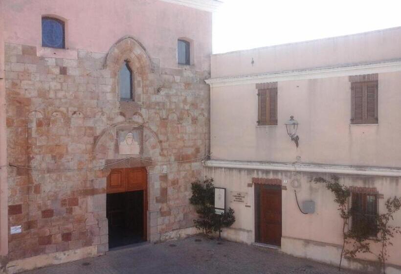 مبيت وإفطار L Antica Locanda