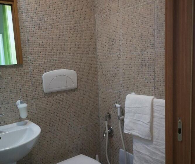 تختخواب و صبحانه Paradise Beb