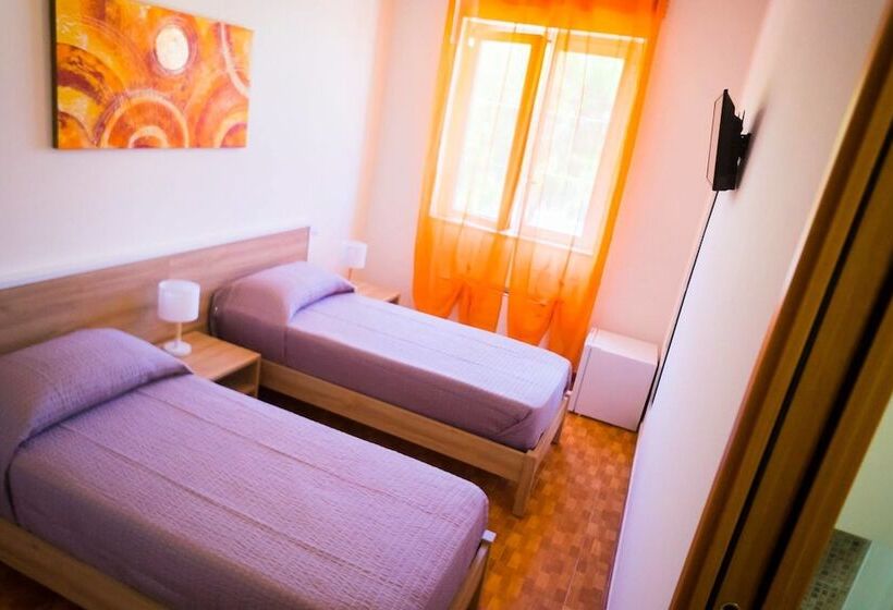 تختخواب و صبحانه Paradise Beb