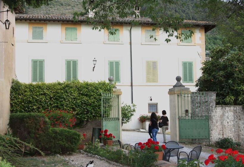 تختخواب و صبحانه Villa Del Cardinale