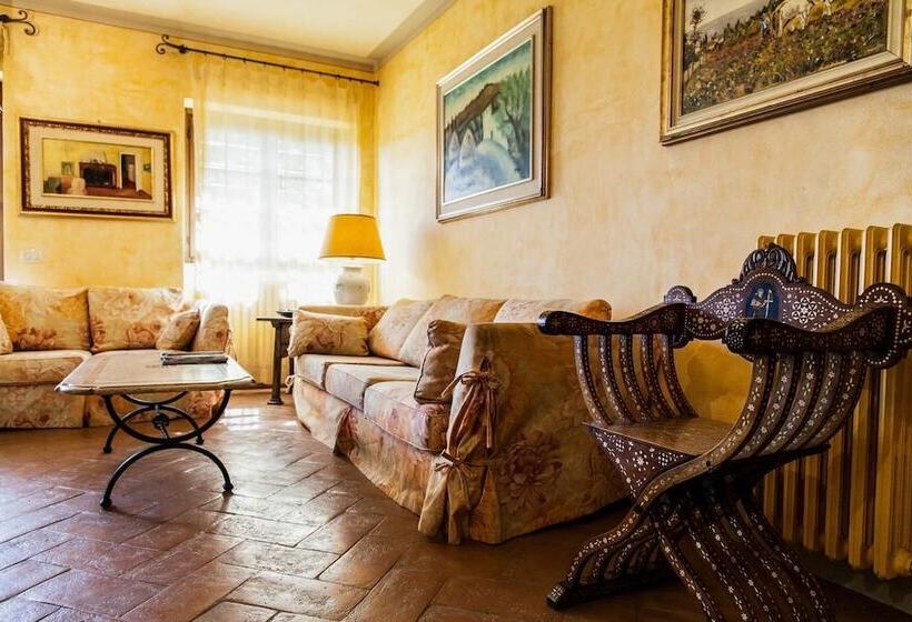 فندق ريفى Agriturismo Belvedere Delle Crete