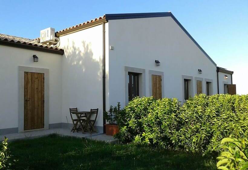 هتل روستایی Olivandro