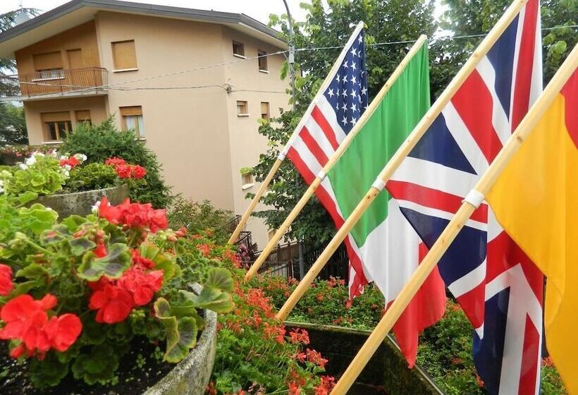 בית מלון כפרי Val Carlina