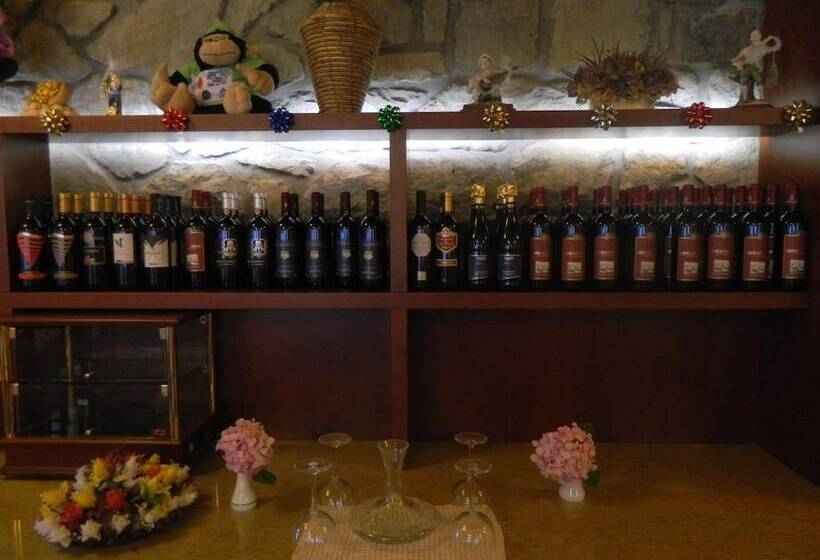 בית מלון כפרי Val Carlina