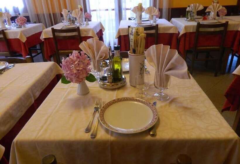 בית מלון כפרי Val Carlina