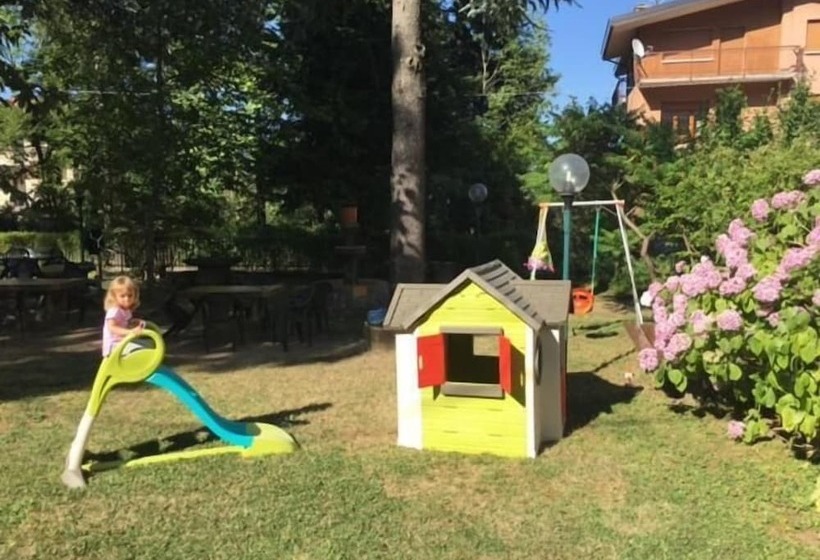 בית מלון כפרי Val Carlina