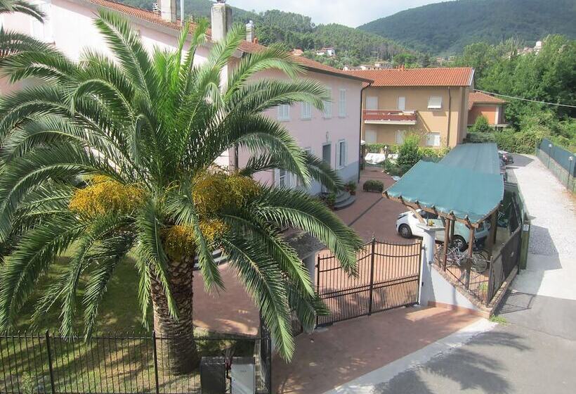 펜션 Affittacamere Le Vele Del Magra