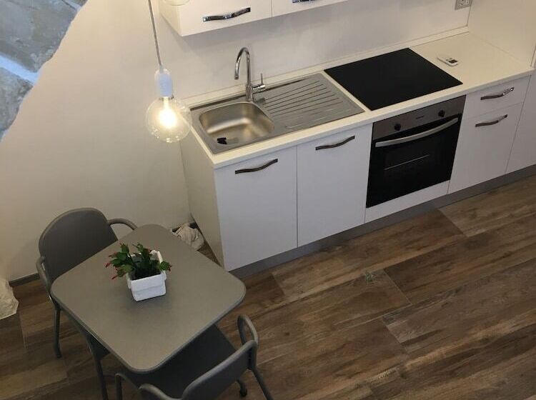 Пансион L Archasetta Historic Apartments