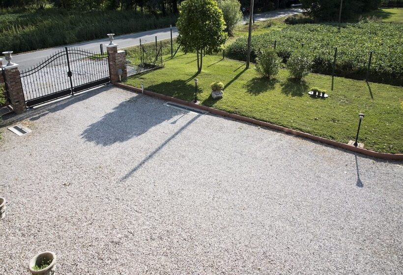 ベッドアンドブレックファースト Chiaro Di Luna