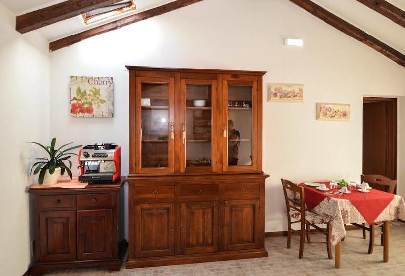 ベッドアンドブレックファースト Chiaro Di Luna