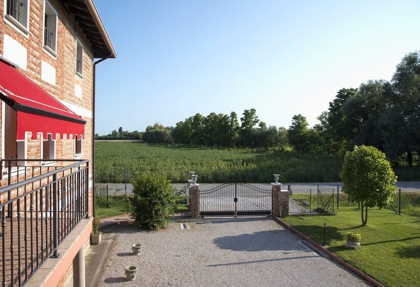 Bed and Breakfast Chiaro Di Luna