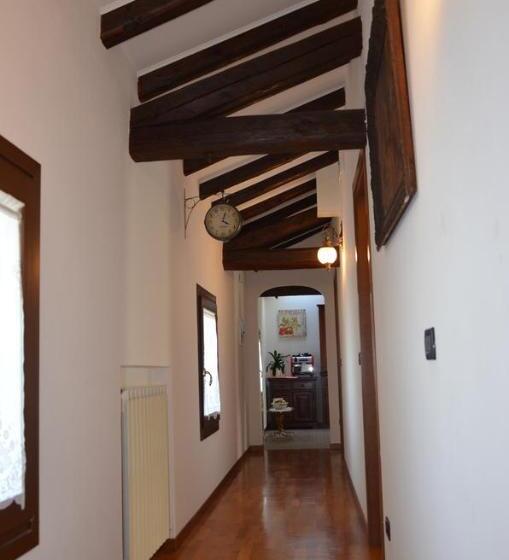 ベッドアンドブレックファースト Chiaro Di Luna