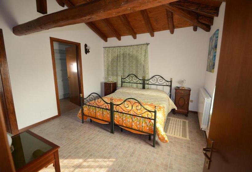 ベッドアンドブレックファースト Chiaro Di Luna