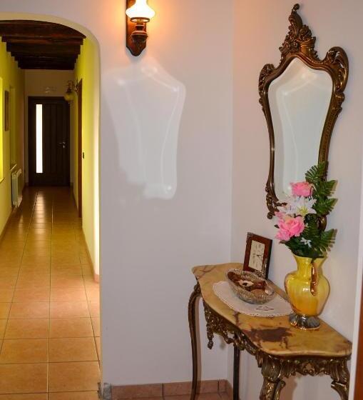 ベッドアンドブレックファースト Chiaro Di Luna