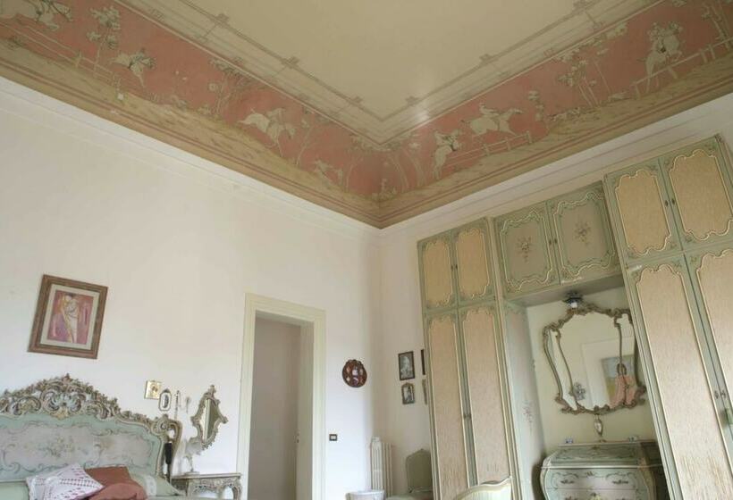 تختخواب و صبحانه Garibaldi 15