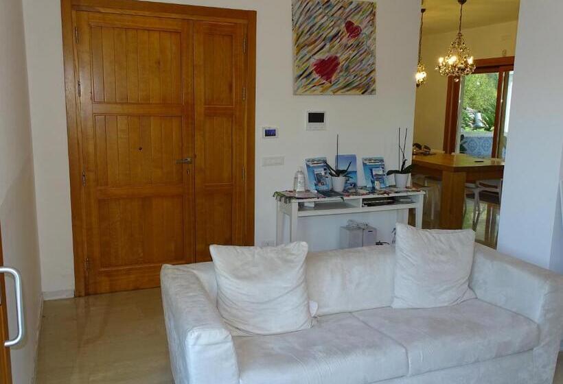 مبيت وإفطار Guesthouse Anchise 38