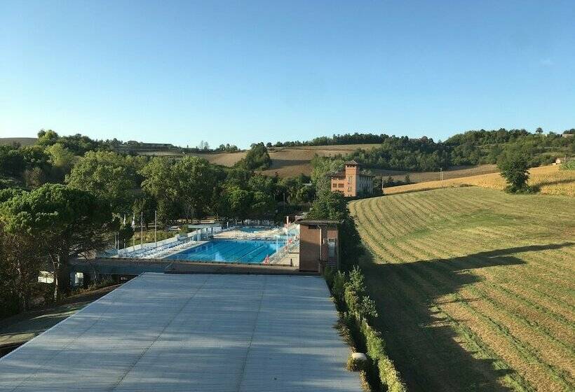 호텔 Albergo Torre Di Codana