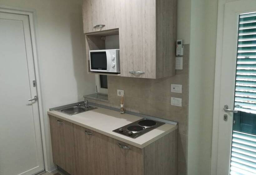 پانسیون Guest House B&b Via Marina