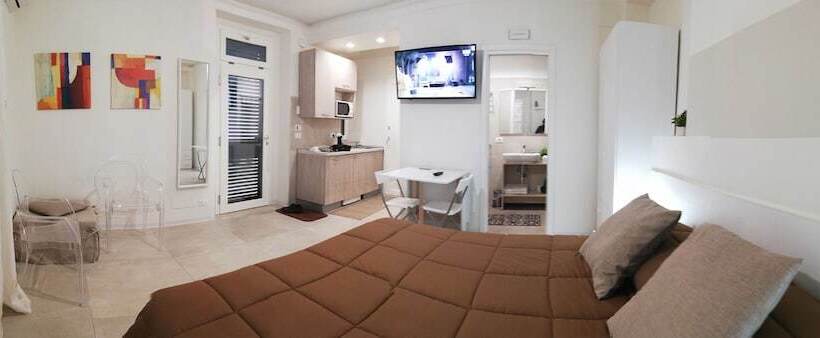 پانسیون Guest House B&b Via Marina