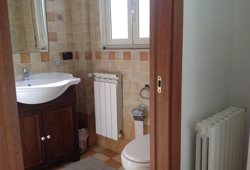 مبيت وإفطار Il Piccolo Attico