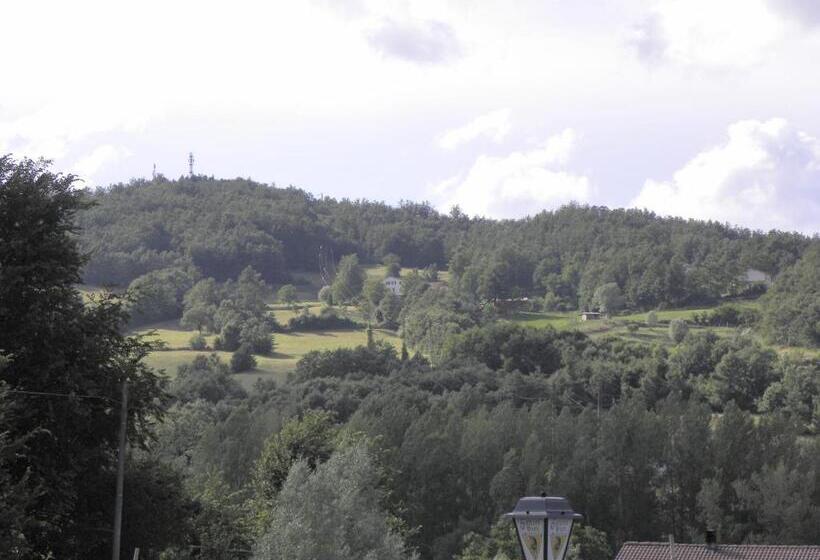 مبيت وإفطار La Castagna Matta