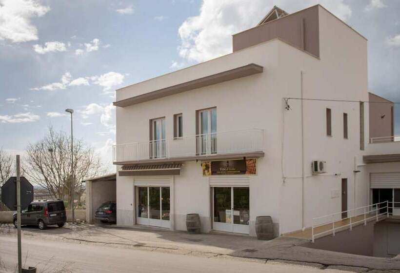 مبيت وإفطار La Terrazza Di Harmakhis