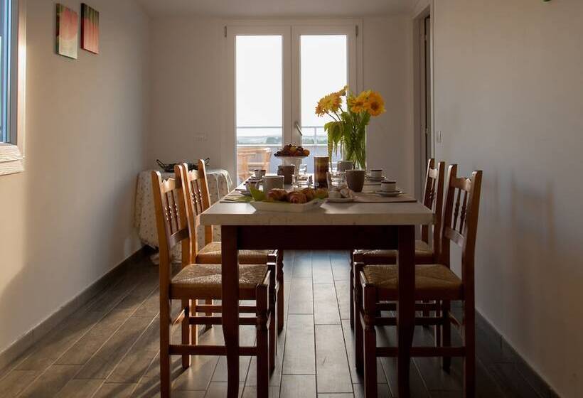 مبيت وإفطار La Terrazza Di Harmakhis