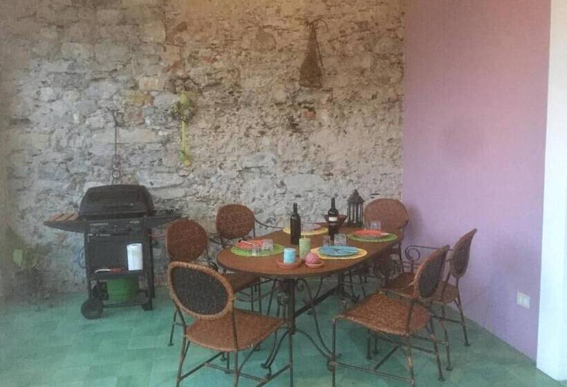 مبيت وإفطار Villa Alemi