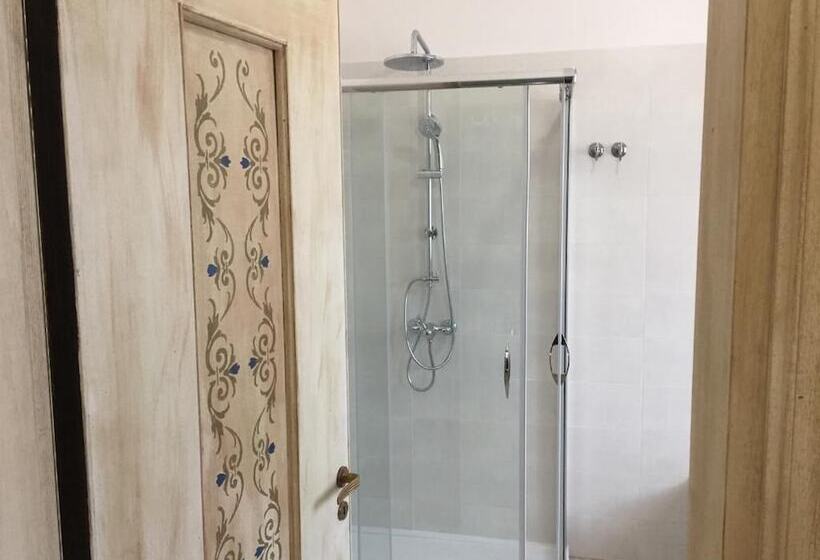 مبيت وإفطار Villa Alemi